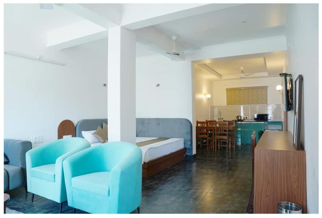 The Periwinkle Homestay Bhīm Tāl Eksteriør billede
